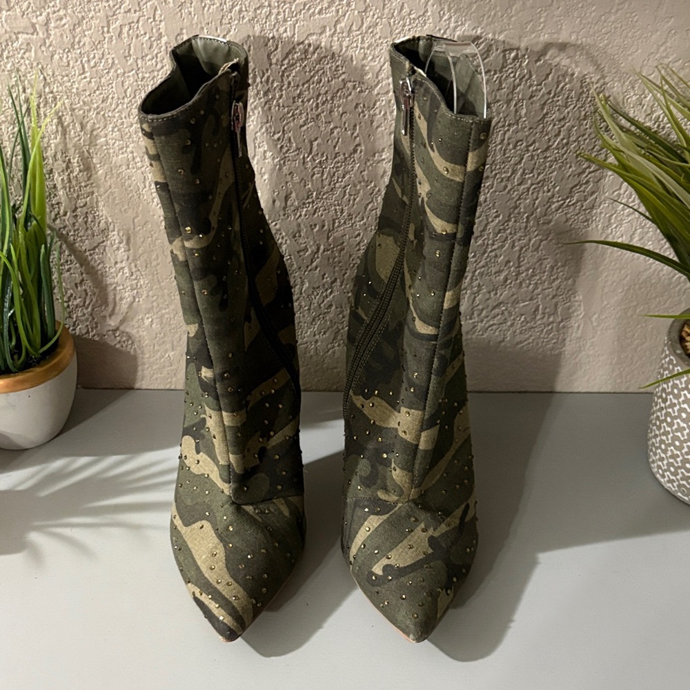 Steve Madden Camouflage Stretch Ankle Boots with Stud Detail - Olive Green